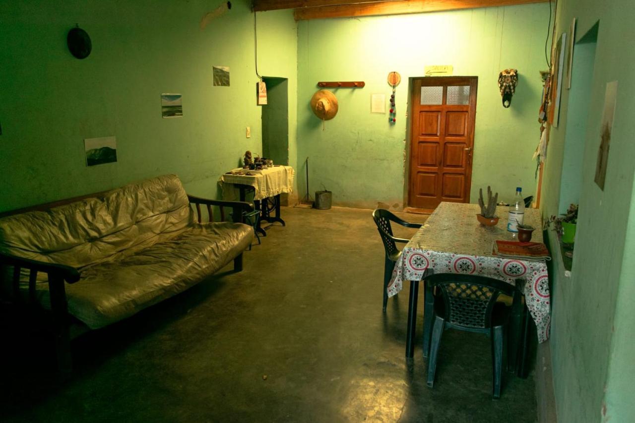 Acusi Hostel Camping Humahuaca Eksteriør billede